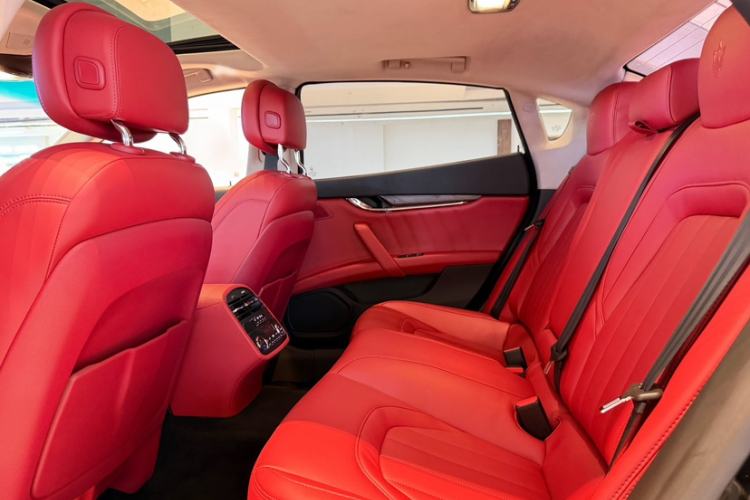 Used Maserati President 2013 3.0T Standard Model Interior 8