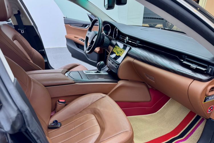 Used Maserati President 2013 3.0T Standard Model Interior 9