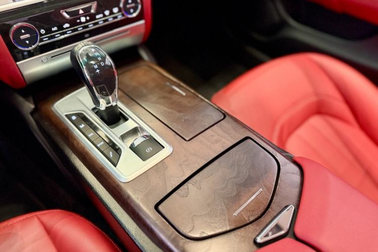 Used Maserati President 2013 3.0T Standard Model Interior 9