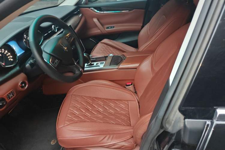 Used Maserati President 2013 3.0T Standard Model Left Front Seat