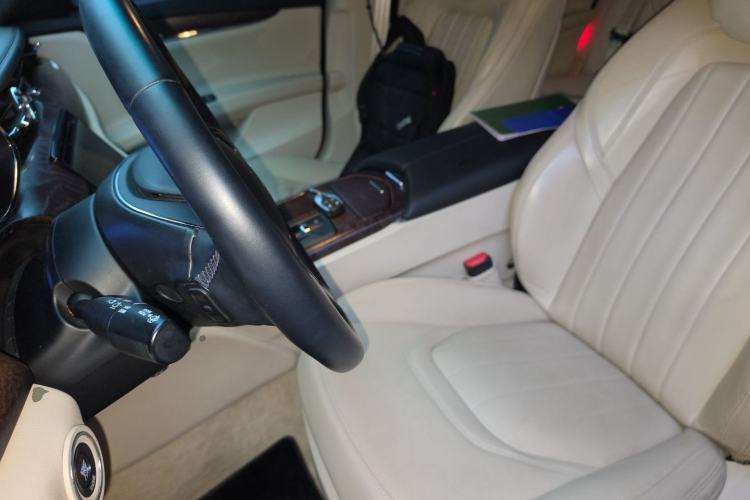 Used Maserati President 2013 3.0T Standard Model Left Front Seat
