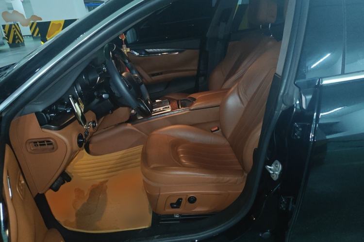 Used Maserati President 2013 3.0T Standard Model Left Front Seat