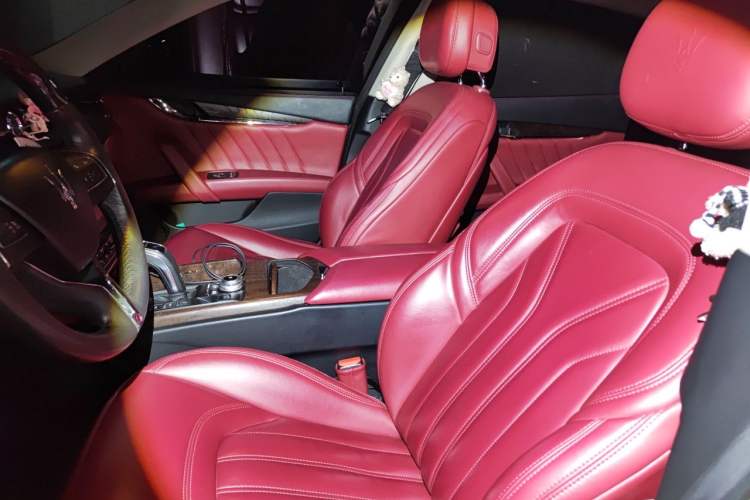 Used Maserati President 2013 3.0T Standard Model Left Front Seat