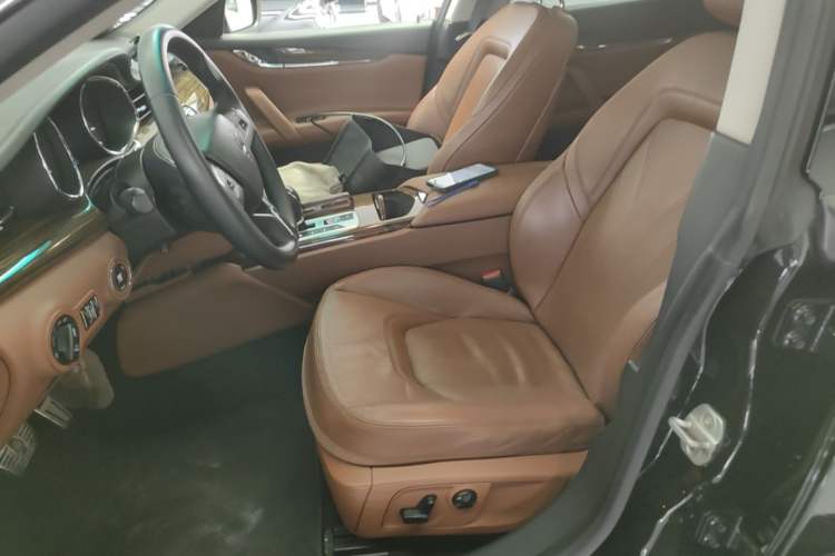 Used Maserati President 2013 3.0T Standard Model Left Front Seat
