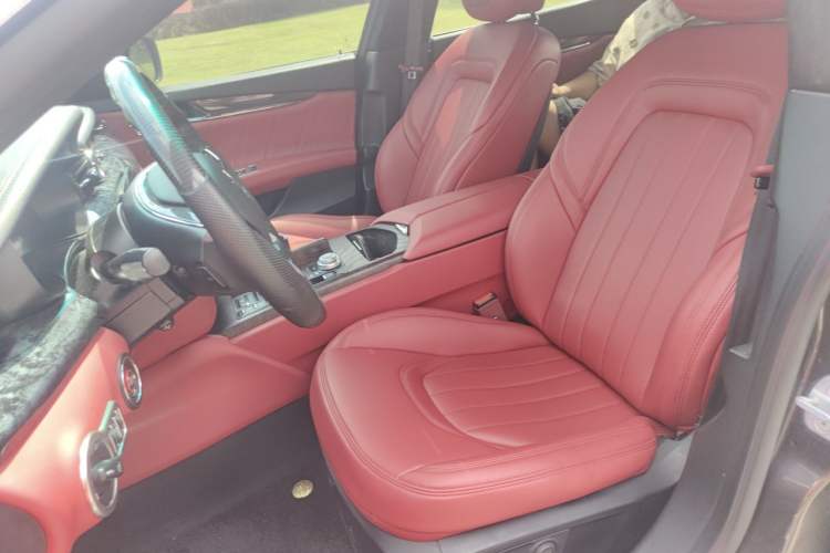 Used Maserati President 2013 3.0T Standard Model Left Front Seat