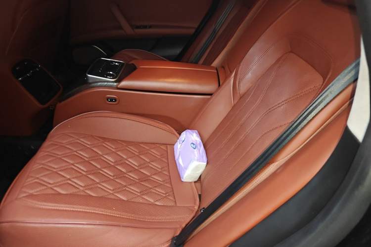 Used Maserati President 2013 3.0T Standard Model Left Rear Seat