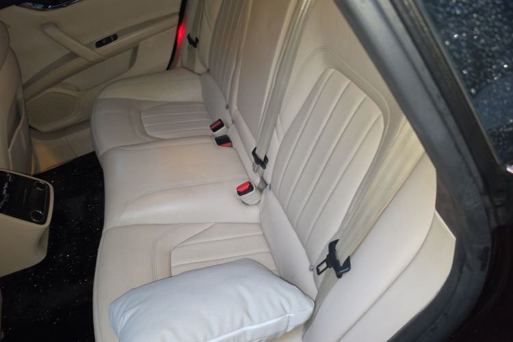 Used Maserati President 2013 3.0T Standard Model Left Rear Seat