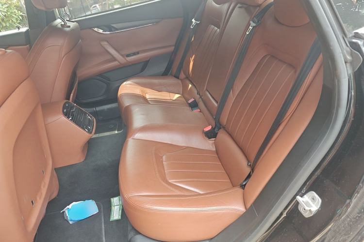Used Maserati President 2013 3.0T Standard Model Left Rear Seat