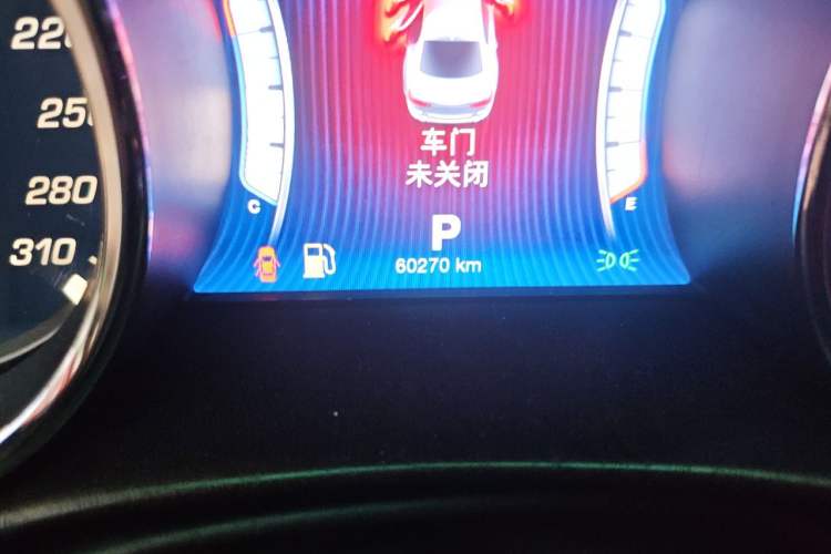 Used Maserati President 2013 3.0T Standard Model Odometer Close Up