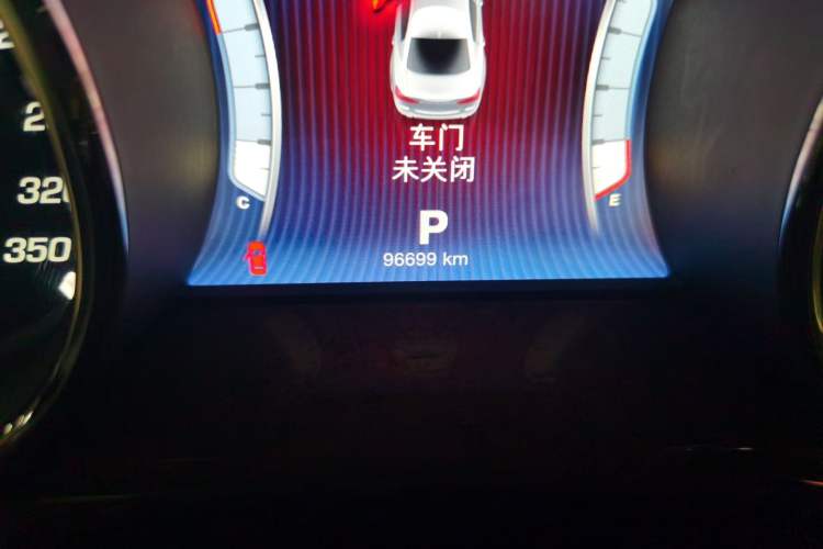 Used Maserati President 2013 3.8T Standard Model Odometer Close Up