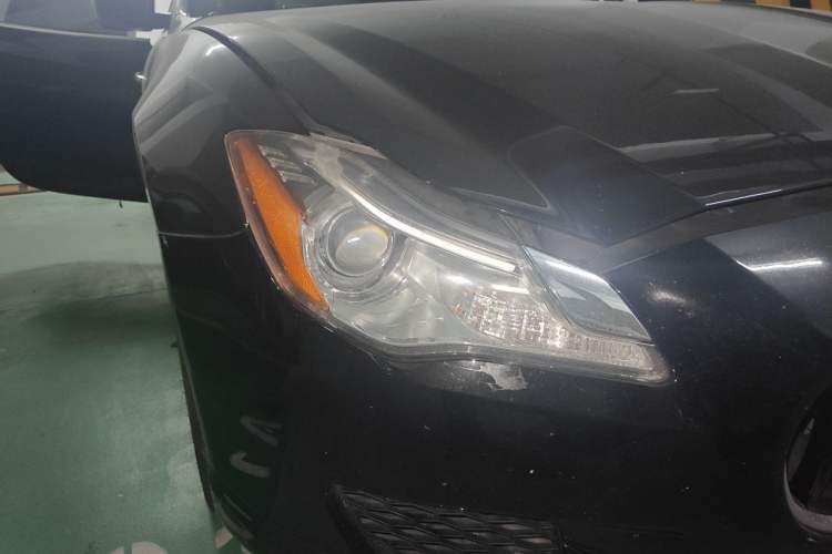 Used Maserati President 2013 3.0T Standard Model Right Front Headlight