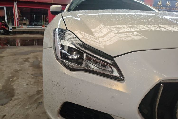 Used Maserati President 2013 3.0T Standard Model Right Front Headlight