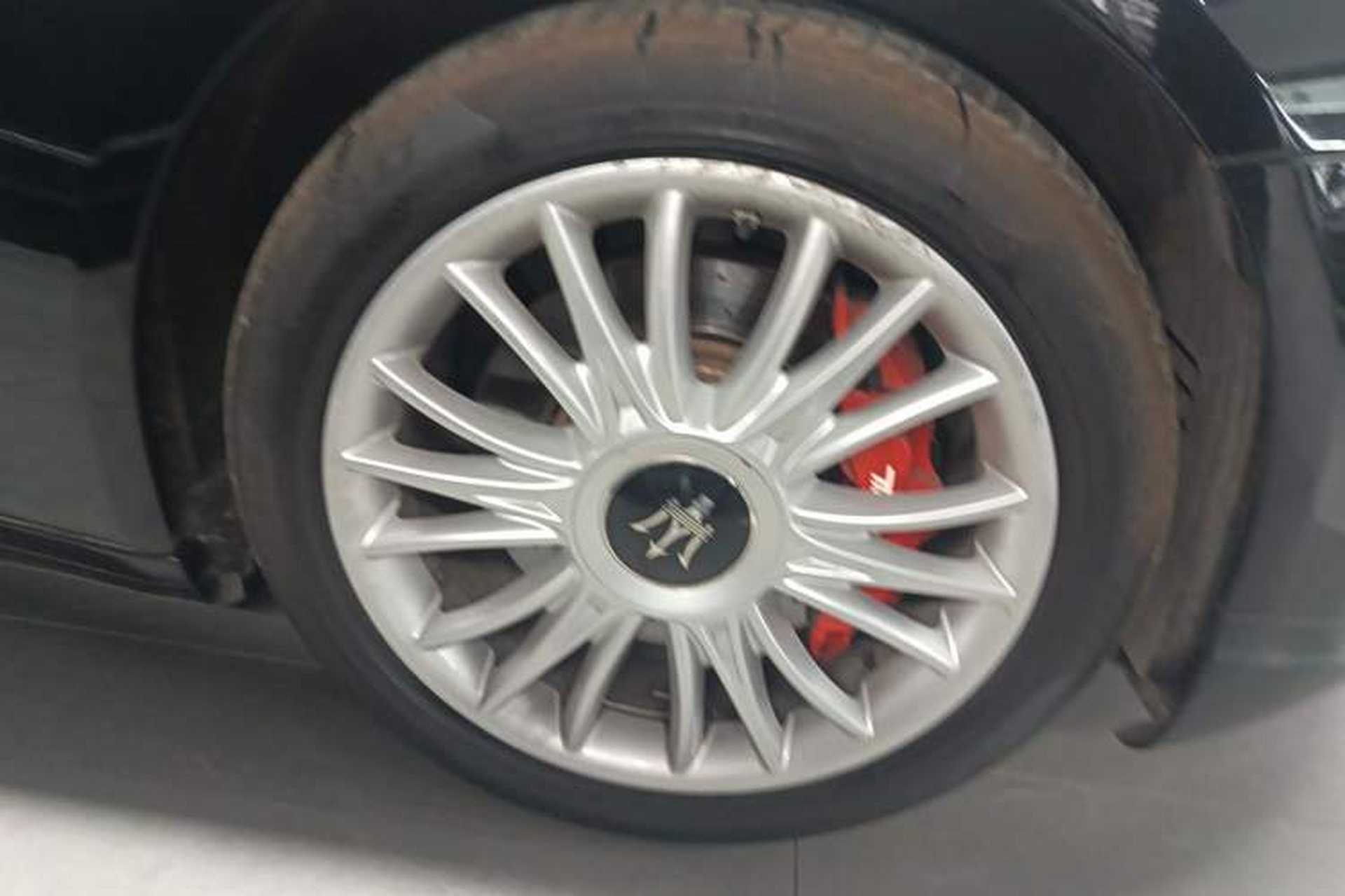 Used Maserati President 2013 3.0T Standard Model Right Front Wheel Hub
