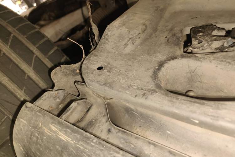 Used Maserati President 2013 3.0T Standard Model Right Side Sill