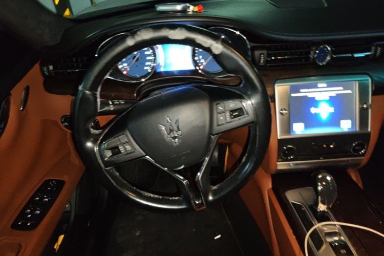 Used Maserati President 2013 3.0T Standard Model Steering Wheel