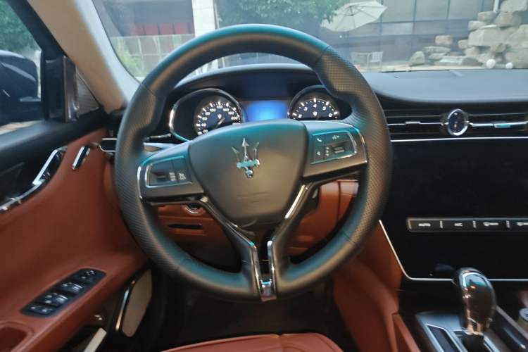 Used Maserati President 2013 3.0T Standard Model Steering Wheel
