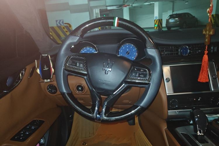 Used Maserati President 2013 3.0T Standard Model Steering Wheel