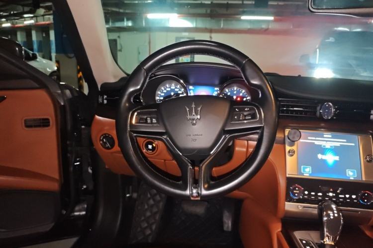 Used Maserati President 2013 3.0T Standard Model Steering Wheel