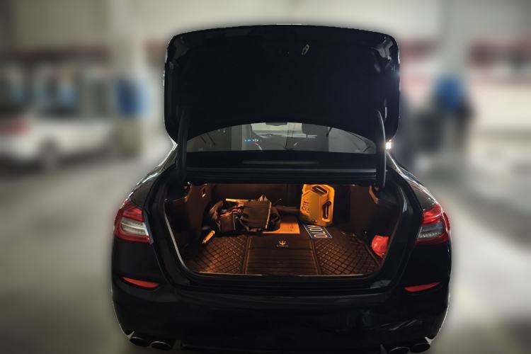 Used Maserati President 2013 3.0T Standard Model Trunk