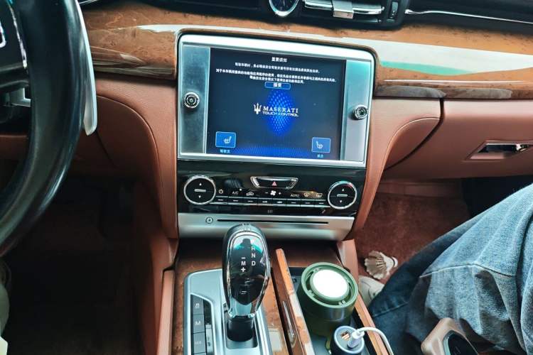 Used Maserati President 2013 3.0T Standard Model Audio And AC Panel