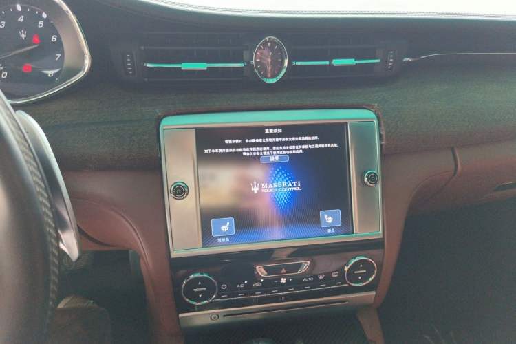 Used Maserati President 2013 3.0T Standard Model Audio And AC Panel