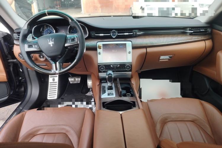 Used Maserati President 2013 3.0T Standard Model Center Console