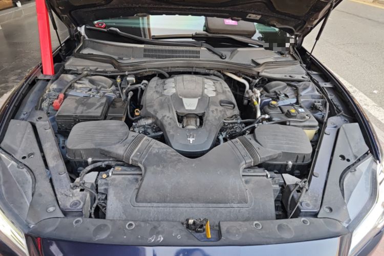 Used Maserati President 2013 3.0T Standard Model Engine Bay