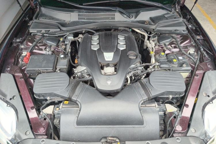 Used Maserati President 2013 3.0T Standard Model Engine Bay