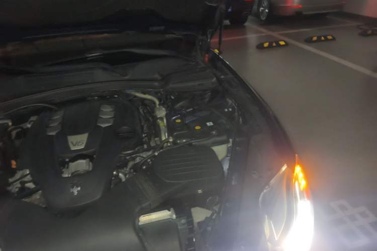 Used Maserati President 2013 3.0T Standard Model Engine Bay Left