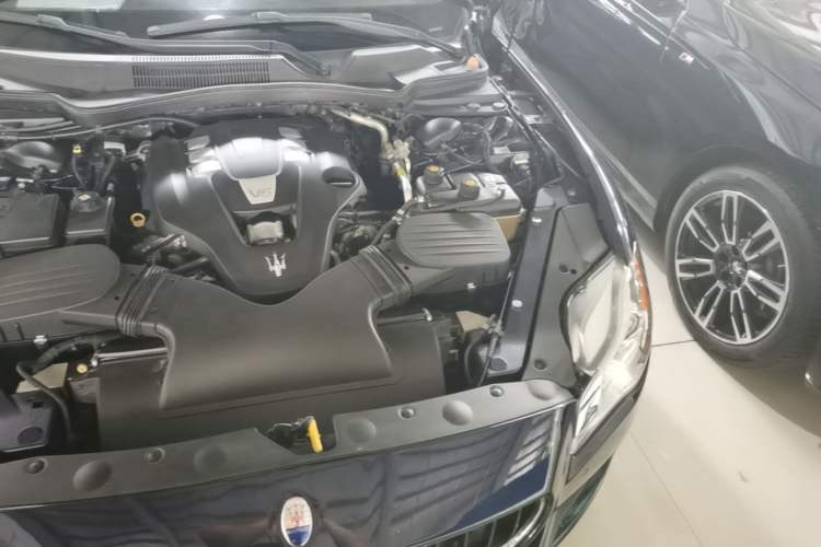 Used Maserati President 2013 3.0T Standard Model Engine Bay Left