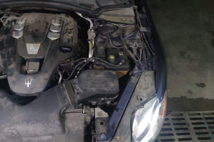 Used Maserati President 2013 3.0T Standard Model Engine Bay Left