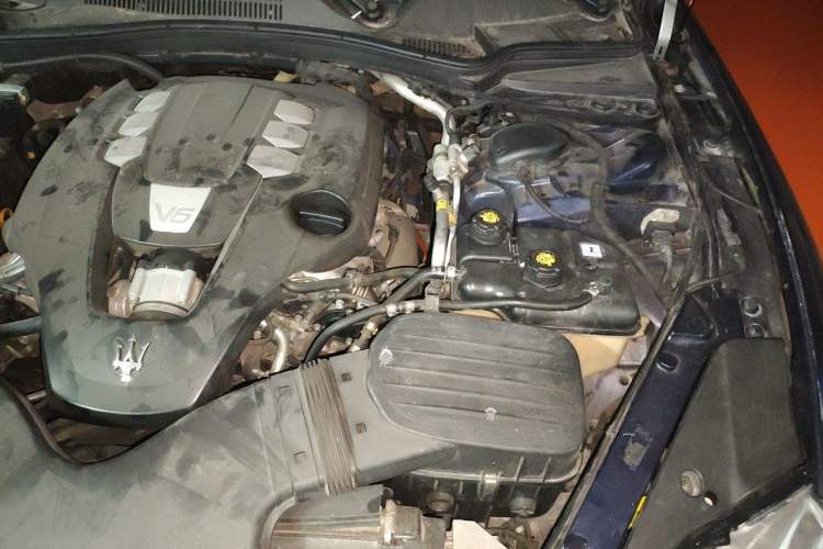 Used Maserati President 2013 3.0T Standard Model Engine Bay Left