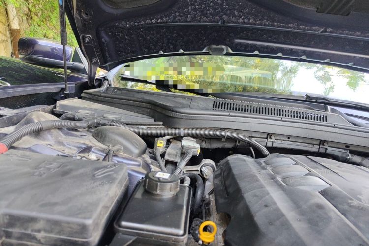Used Maserati President 2013 3.0T Standard Model Engine Bay Right