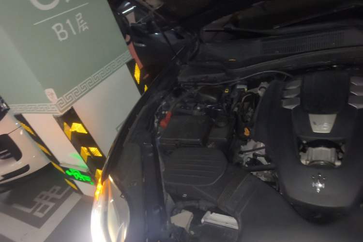 Used Maserati President 2013 3.0T Standard Model Engine Bay Right