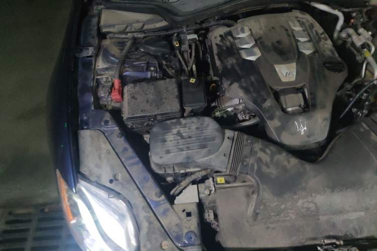 Used Maserati President 2013 3.0T Standard Model Engine Bay Right