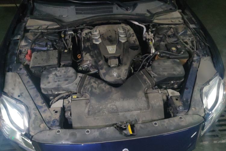 Used Maserati President 2013 3.0T Standard Model Engine Bay