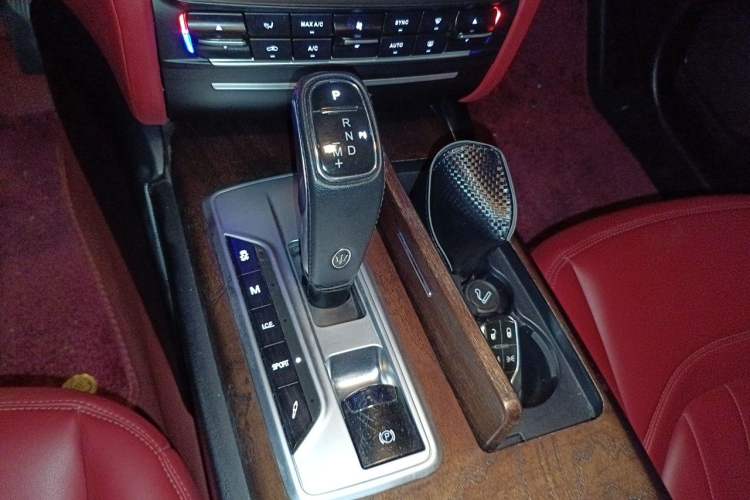 Used Maserati President 2013 3.0T Standard Model Gear Lever