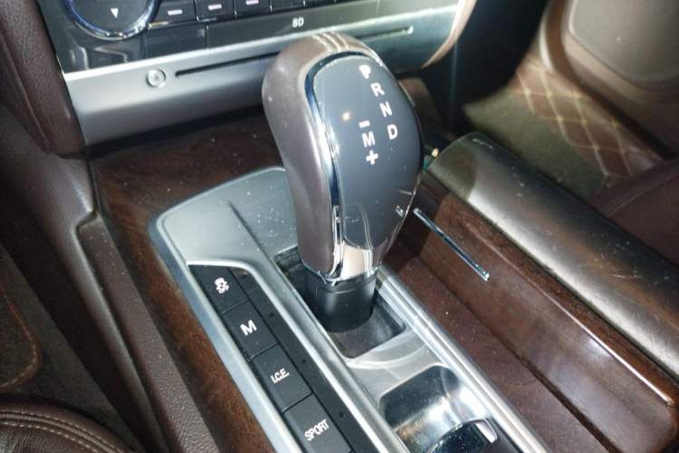 Used Maserati President 2013 3.0T Standard Model Gear Lever