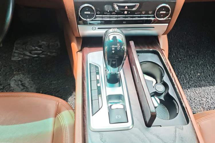 Used Maserati President 2013 3.0T Standard Model Gear Lever