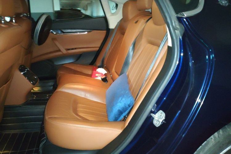 Used Maserati President 2013 3.0T Standard Model Interior 4