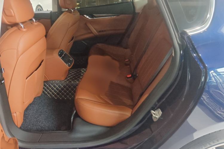 Used Maserati President 2013 3.0T Standard Model Interior 4