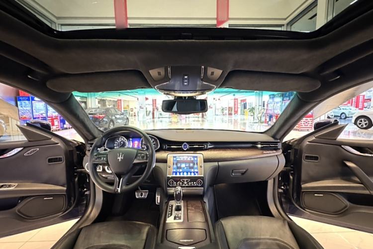 Used Maserati President 2013 3.0T Standard Model Interior 5