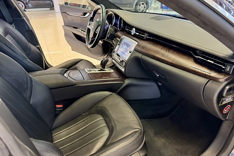 Used Maserati President 2013 3.0T Standard Model Interior 6
