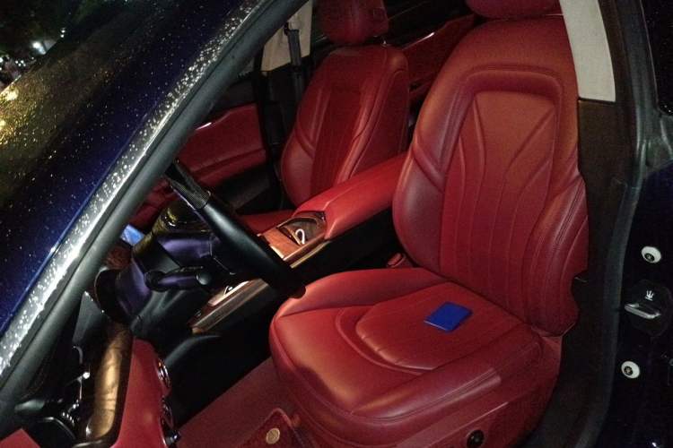 Used Maserati President 2013 3.0T Standard Model Left Front Seat