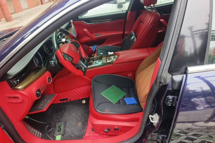 Used Maserati President 2013 3.0T Standard Model Left Front Seat