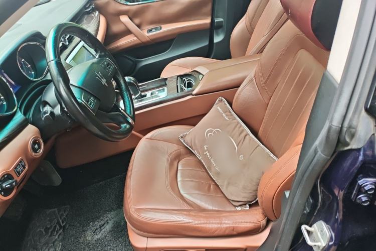 Used Maserati President 2013 3.0T Standard Model Left Front Seat