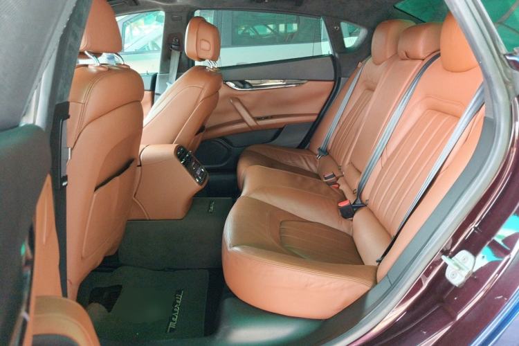 Used Maserati President 2013 3.0T Standard Model Left Rear Seat