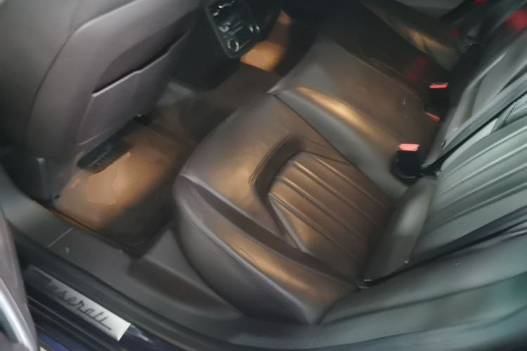 Used Maserati President 2013 3.0T Standard Model Left Rear Seat