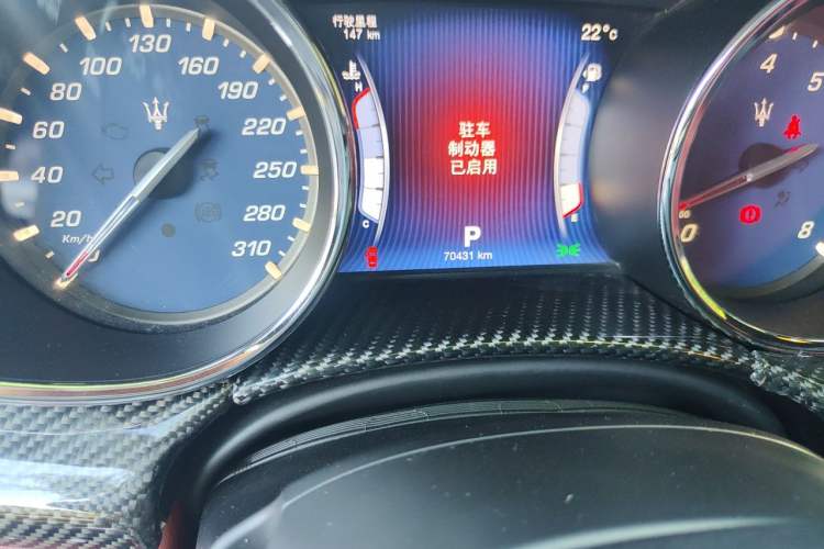 Used Maserati President 2013 3.0T Standard Model Odometer Close Up