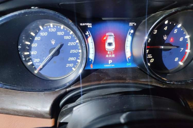 Used Maserati President 2013 3.0T Standard Model Odometer Close Up